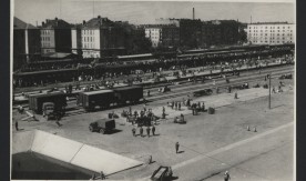 Perony od strony ulicy Targowej. 26 lipca 1945 r.